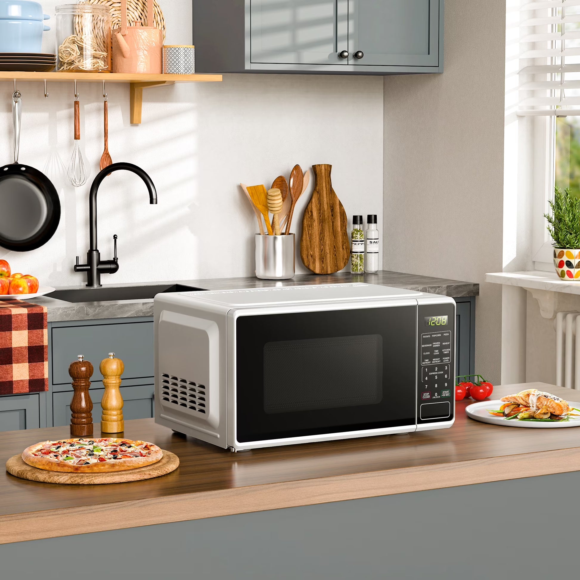 0.7 Cu Ft Countertop Microwave Oven, 700 Watts, White
