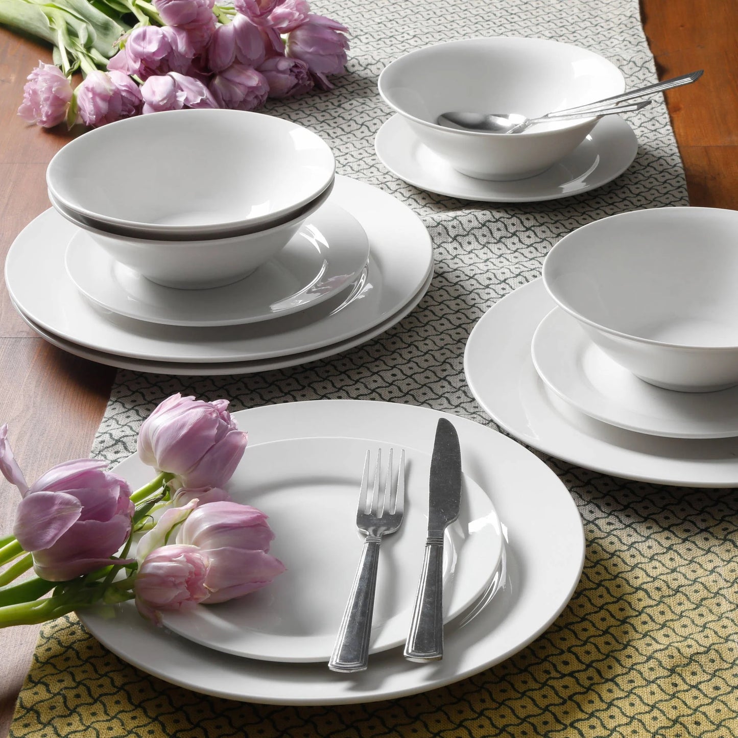 Everyday round White Stoneware Dinnerware Set, 12-Piece